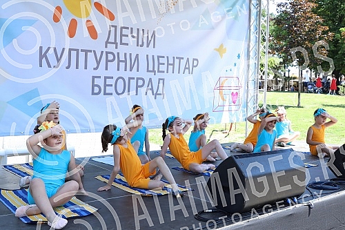 A concert on the occasion of the 70th birthday of the Children's Cultural Center of Belgrade was held in Tasmajdan Park.
Koncert povodom 70. rodjendana Decjeg kulturnog centra Beogarda odrzan je u Tasmajdanskom parku. A concert on the occasion of the 70th birthday of the Children's Cultural Center of Belgrade was held in Tasmajdan Park.
Koncert povodom 70. rodjendana Decjeg kulturnog centra Beogarda odrzan je u Tasmajdanskom parku.