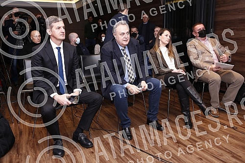 The movement Da se struka pita