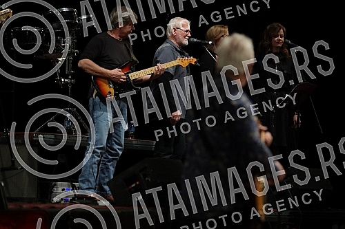 A concert in honor of the legendary drummer Dragoljub Djuricic, the man with the biggest smile on the domestic music scene, was held at the Atelier 212 theater.Koncert u cast legendarnog bubnjara Dragoljuba Djuricica, coveka sa najvecim osmehom na 