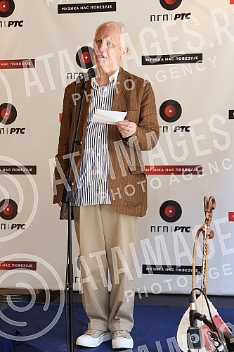 On the World Music Day, the promotion of the album 