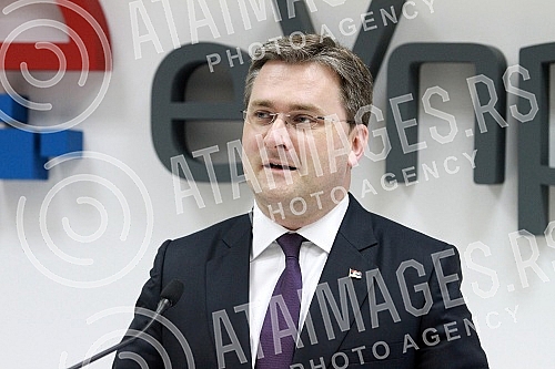 Presentation of the new e-Consulate electronic service project in the Office for IT and eGovernment.Predstavljanje novog projekta elektronske usluge e-Konzulat u Kancelariji za IT i eUpravu