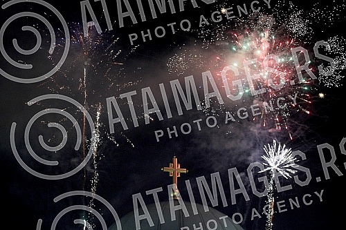 Proslava, sa vatrometom, Srpske (Pravoslavne) Nove godine ispred Hrama Svetog Save. Proslava, sa vatrometom, Srpske (Pravoslavne) Nove godine ispred Hrama Svetog Save.