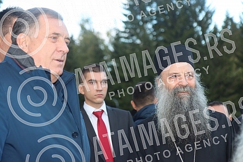 His Holiness Serbian Patriarch Porphyry visited Jahorina, where the church of St. Basil the Great is being built. Njegova svetost patrijarh srpski Porfirije obisao je Jahorinu gde se gradi crkva Svetog Vasilija Velikog.