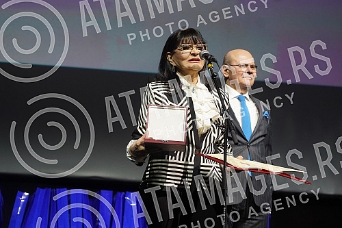 In the big hall of the Kombank hall, after a two-year break, the traditional SEMUS awards ceremony was organized for the most prominent pop and music artists in Serbia.
U velikoj sali Kombank dvorane, posle dve godine pauze organizovana je tradicion In the big hall of the Kombank hall, after a two-year break, the traditional SEMUS awards ceremony was organized for the most prominent pop and music artists in Serbia.
U velikoj sali Kombank dvorane, posle dve godine pauze organizovana je tradicion