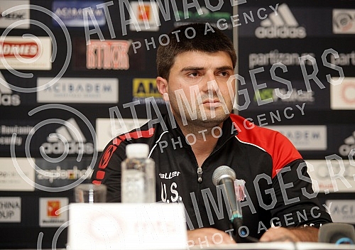 Konferencija FK Dila Gori pred utakmicu 2-og kola kvalifikacija za Ligu Sampiona (Champions League Qualifications) sa FK Partizan. Konferencija FK Dila Gori pred utakmicu 2-og kola kvalifikacija za Ligu Sampiona (Champions League Qualifications) sa FK Partizan.