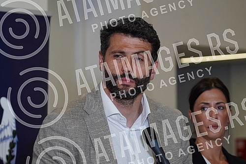 The Mayor of Belgrade, Aleksandar Sapic, held a meeting with communal militiamen and inspectors from the Secretariat for Inspection Affairs of the City of Belgrade in the Municipal Hall, and after the meeting a press conference was held where new mea