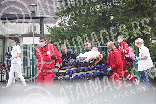 After the attack on the police officers, they were taken care of at the Sremcica Health Center, from where they were transferred to the Emergency Center.
Posle napada na policijske sluzbenike oni su zbrinuti u Domu zdravlja Sremcica, odakle su potpo After the attack on the police officers, they were taken care of at the Sremcica Health Center, from where they were transferred to the Emergency Center.
Posle napada na policijske sluzbenike oni su zbrinuti u Domu zdravlja Sremcica, odakle su potpo