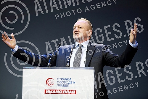 The Assembly of the Party of Freedom and Justice is being held in Kombank Hall.U Kombank dvorani se odrzava Skupstina Stranke slobode i pravde.