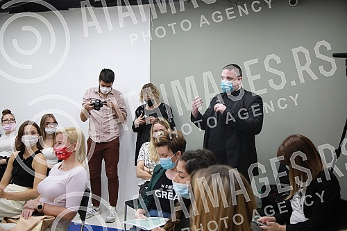 The Influence Academy project was presented at the Museum of Selfies - a project of training, teaching and social responsibility for online influencers, backed by the regional organization Propulsion and the company Facebook.U Muzeju selfija predst