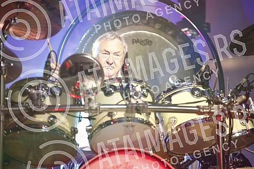 The concert of Nick Mason's Saucerful of Secrets, which performs music by Pink Floyd, was held at the Belexpo Center.Koncert sastava Nick Mason's Saucerful of Secrets, koji izvodi muziku Pink Floyda, odrzan je u Belexpo centru
