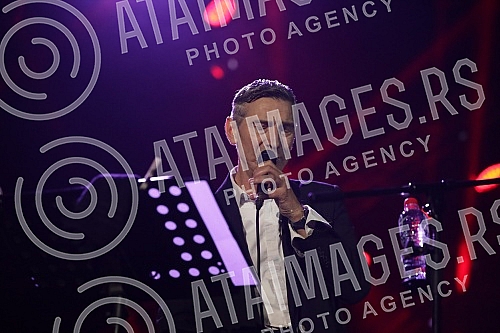 Massimo Savic performed for the first time on the cult scene of Tasmajdan.Massimo Savic je prvi put nastupio na kultnoj sceni Tasmajdana.