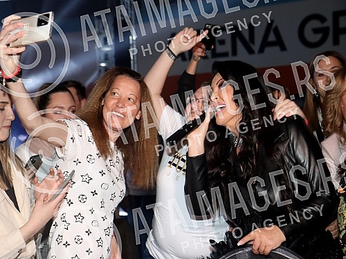 One of the biggest Balkan music stars, Dragana Mirkovic held a big solo concert in the Arena Gradiska sports hall, within the humanitarian project UG Concordia 