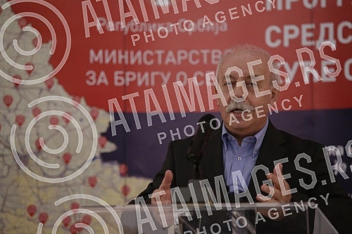 The Ministry of Village Care organized a festive gathering to present the results of the Ministry's work in 2021.
Ministarstvo za brigu o selu organizovalo je praznicno okupljanje na kome su predstavljeni rezultati rada Ministarstva u 2021. godini. The Ministry of Village Care organized a festive gathering to present the results of the Ministry's work in 2021.
Ministarstvo za brigu o selu organizovalo je praznicno okupljanje na kome su predstavljeni rezultati rada Ministarstva u 2021. godini.