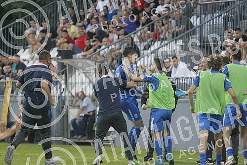 In the first match of the barrage to fill the Linglong Tire of the Serbian Super League, New Belgrade's IMT competed with the team from Novi Pazar at the FC Cukaricki stadium.Novobeogradski IMT je u prvom mecu baraza za popunu Linglong Tire Super l