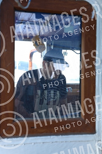 In anticipation of the scheduled concerts of Ace Pejovic on Tas, the singer organized an afternoon river cruise for the media.U susret zakazanim koncertima Ace Pejovica na Tasu, pevac je organizoavo popodnevno krstarenje rekom Savom za medije.