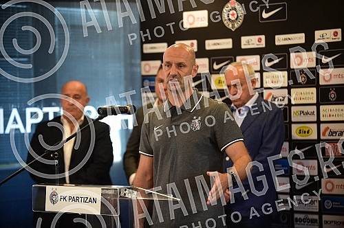 The official call of FK Partizan before the start of the 2022/2023 season was held at the Partizan - Teleoptik Sports Center, and then the first training session was held.
Zvanicna prozivka FK Partizana pred pocetak sezone 2022/2023 odrzana je u Spo The official call of FK Partizan before the start of the 2022/2023 season was held at the Partizan - Teleoptik Sports Center, and then the first training session was held.
Zvanicna prozivka FK Partizana pred pocetak sezone 2022/2023 odrzana je u Spo