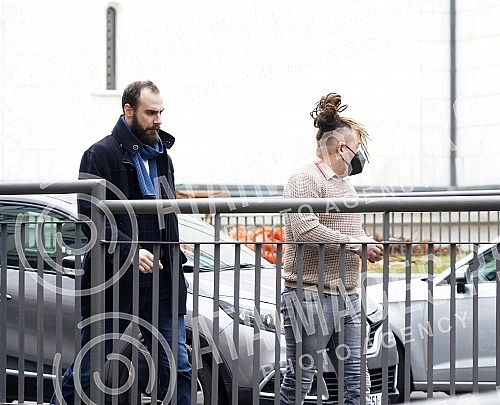 A hearing was held before the First Basic Court in Belgrade, where the plea agreement for illegal possession of drugs, concluded by rapper Stefan Djuric Rasta, with the Belgrade Higher Public Prosecutor's Office, should be considered.Pred Prvim osn