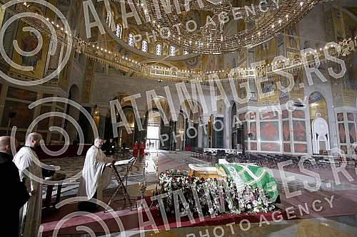 In the Temple of Saint Sava, a coffin with the remains of Patriarch Irinej was placed on a pedestal of flowers.
U Hramu Svetog Save na postament od cveca polozen je kovceg sa zemnim ostacima patrijarha Irineja. In the Temple of Saint Sava, a coffin with the remains of Patriarch Irinej was placed on a pedestal of flowers.
U Hramu Svetog Save na postament od cveca polozen je kovceg sa zemnim ostacima patrijarha Irineja.