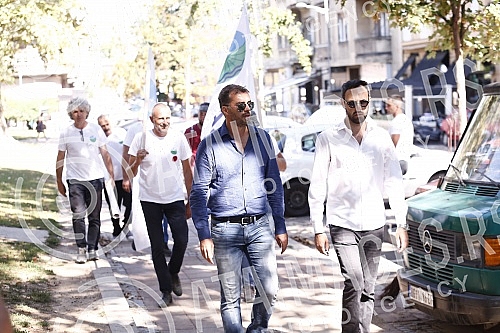 Behind the House of the National Assembly, a press conference was held for the Initiative for Change and the Alliance of Environmental Organizations of Serbia (SEOS) due to the violation of the Law on People's Initiative.Iza Doma Narodne skupstine