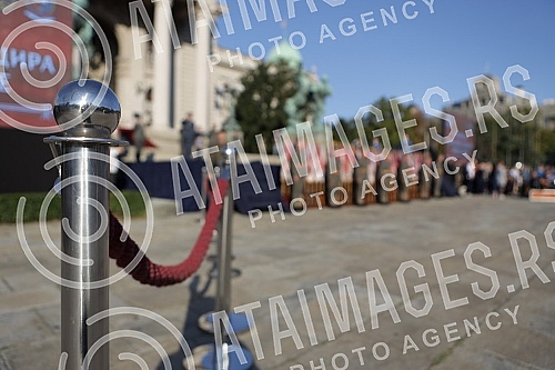 The general rehearsal of the ceremony on the occasion of the promotion of the youngest officers of the Serbian Army was held in front of the House of the National Assembly.Generalna proba svecanosti povodom promocije najmladjih oficira Vojske Srbij
