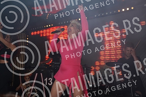 Performance of Indira Levak (Indira ex Colonia) held in raft Port.Nastup Indire Levak na splavu Port.