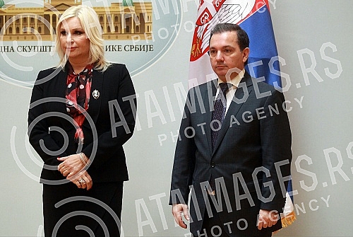 In the small hall of the House of the National Assembly, a conference was held on the topic: National research on the factors that contribute to the effect of the glass ceiling for women in business.U maloj sali Doma Narodne skupstine odrzana je ko