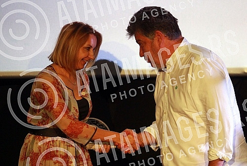 The Ministry of Environmental Protection and the United Nations Development Program (UNDP) awarded awards to the most successful innovators who implemented 17 different solutions to reduce greenhouse gas emissions.Ministarstvo zastite zivotne sredi