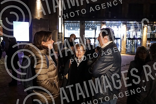 Activists, citizens, representatives of NGOs and opposition political parties gathered in front of the House of Trade Unions in support of activist Aida Corovic, who was detained earlier today for throwing eggs at a mural by Ratko Mladic painted on t