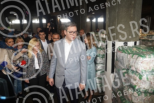 The President of the Republic of Serbia, Aleksandar Vucic, visited the warehouse of the Republic Directorate for Commodity Reserves - General Cargo Warehouse, Belgrade.Predsednik Republike Srbije Aleksandar Vucic obisao je skladista Republicke dire