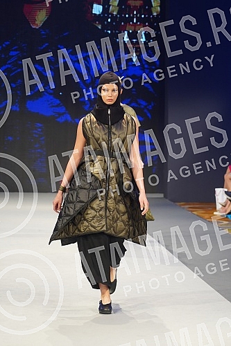 As part of the 34th Zepter Fashion Selection, the Irena Grahovac fashion show was held at the Hyatt Hotel.U sklopu 34. Zepter Fashion Selectiona u hotelu Hyatt odrzana je modna revija Irene Grahovac.