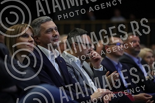 The central convention of the Dveri-POKS Patriotic Bloc was held in Kombank Hall.
U Kombank dvorani odrzana je centralna konvencija Patriotskog bloka Dveri-POKS.
The central convention of the Dveri-POKS Patriotic Bloc was held in Kombank Hall.
U Kombank dvorani odrzana je centralna konvencija Patriotskog bloka Dveri-POKS.