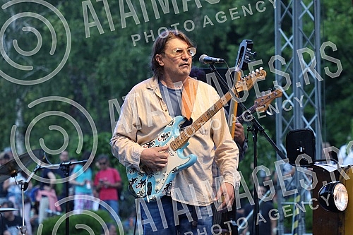 The Museum of Yugoslavia marked the Youth Day with a concert by Rambo Amadeus, and the program was held in a fountain on the plateau in front of the Museum, which officially started this year 's exciting program SUMMER AT THE MUSEUM 2022.
Koncertom The Museum of Yugoslavia marked the Youth Day with a concert by Rambo Amadeus, and the program was held in a fountain on the plateau in front of the Museum, which officially started this year 's exciting program SUMMER AT THE MUSEUM 2022.
Koncertom