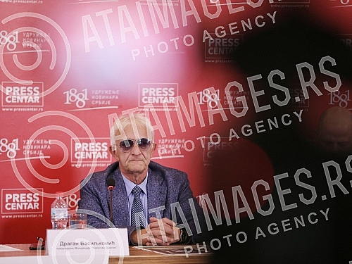 A press conference on the occasion of the civic petition for the pardon of war hero Zvezdan Jovanovic was held at the Media Center.Konferencija za medije povodom gradjanske peticije za pomilovanje ratnog heroja Zvezdana Jovanovica odrzana je u Medi