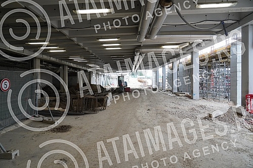 Extensive infrastructure works on the modernization of Belgrade Airport began in early 2020 and are aimed at increasing capacity and improving user experience and comfort. Obimni infrastrukturni radovi na modernizaciji beogradskog aerodroma zapocet