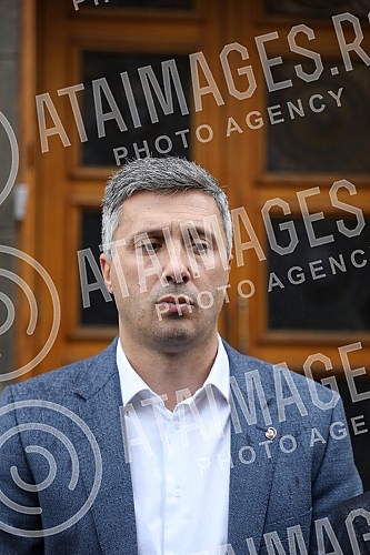 A press conference of the Serbian movement Dveri was held in front of the building of the Government of Serbia with the topic 