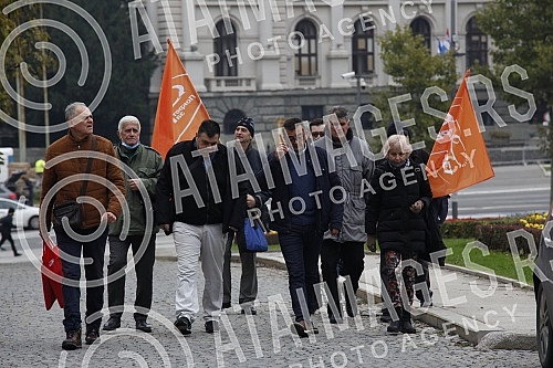 In front of the Belgrade City Assembly, the Movement for Reversal 