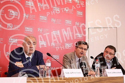 Catena mundi organized a press conference on the imposition of sanctions on Russia.
Catena mundi je organizovala konferenciju za medije koja je bilo reci uvodjenju sankcija Rusiji. Catena mundi organized a press conference on the imposition of sanctions on Russia.
Catena mundi je organizovala konferenciju za medije koja je bilo reci uvodjenju sankcija Rusiji.