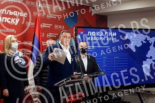 The leader of the Party of Independent Social Democrats, Milorad Dodik, addressed the media after the local elections in which this party lost its position as mayor of Banja Luka.Lider Stranke nezavisnih socijaldemokrata Milorad Dodik obratio se me