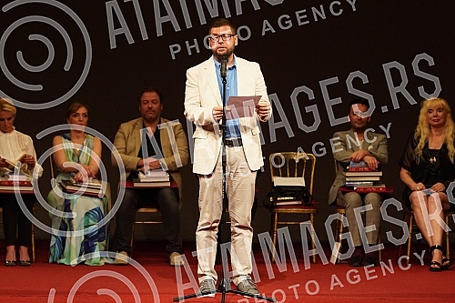 The ceremonial presentation of the 51st Golden Beocug Award and the Charter was held on the Grand Stage of the National Theater.Svecano urucenje 51. nagrade Zlatni Beocug i Povelje odrzano je  na Velikoj sceni Narodnog pozorista.