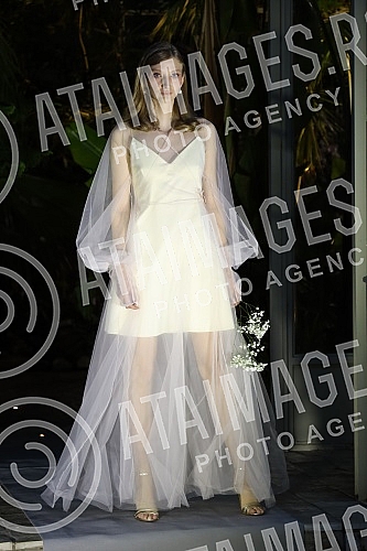 The fashion show transforming 