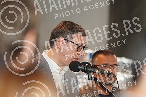 The President of the Republic of Serbia, Aleksandar Vucic, visited the warehouse of the Republic Directorate for Commodity Reserves - General Cargo Warehouse, Belgrade.Predsednik Republike Srbije Aleksandar Vucic obisao je skladista Republicke dire