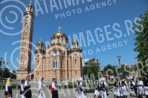 Today, Banja Luka celebrates the glory of the city - Savior's Day, and the celebration began in the Cathedral of Christ the Savior with the Holy Hierarch's Liturgy, and after the celebration, the Savior's Day liturgy passed around the Cathedral.Ban