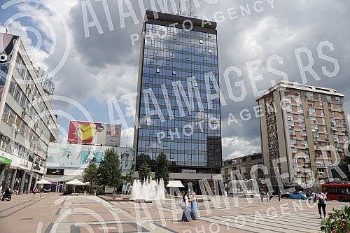 The reconstruction of King Milan Square in the center of Nis has been going on for three years, and was crowned with a humorous Guinness World Record for breaking the record in the category of the longest reconstruction of a square in the world. 