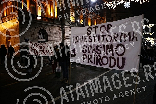 In front of the Presidency, a protest is being held against the excavation of lithium and pine on the territory of the whole of Serbia, under the name 