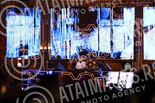 The long-awaited Matinée Fest will host the world's biggest stars of the electronic music scene from August 26 to 28, at the Kalemegdan Fortress, near Pobednik. Dugo ocekivani festival Matinée Fest od 26. do 28. avgusta ugostice najvece svetske zve