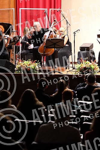 The concert of the chamber ensemble of 13 strings and Denis Shapovalov (cello and electric cello) as part of the 53rd edition of BEMUS was held in the great hall of Kolarac's endowment, and Shapovalov performed a program - The concert of the chamber ensemble of 13 strings and Denis Shapovalov (cello and electric cello) as part of the 53rd edition of BEMUS was held in the great hall of Kolarac's endowment, and Shapovalov performed a program -