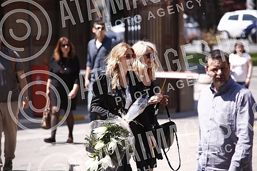 Veselin Vesa Simonovic, director and editor-in-chief of the Nova.rs portal, will be buried in the Alley of Merited Citizens at the New Cemetery in Belgrade, the family received condolences at 1:30 p.m., and the funeral service began at 2 p.m.Veseli