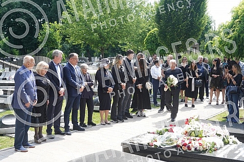 A memorial service on the occasion of the sixth anniversary of Milutin Mrkonjic's death was held in the Alley of Merited Citizens at the New Cemetery, and a QR code was placed on the tombstone, which when wrapped shows information about the late poli A memorial service on the occasion of the sixth anniversary of Milutin Mrkonjic's death was held in the Alley of Merited Citizens at the New Cemetery, and a QR code was placed on the tombstone, which when wrapped shows information about the late poli