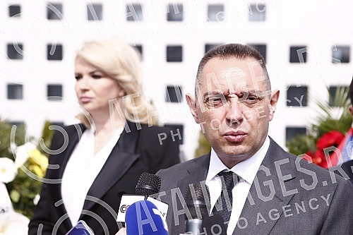 The 23rd anniversary of the bombing of the Embassy of the People's Republic of China in Belgrade in 1999, when three Chinese journalists were killed, was marked in Confucius Street.U  Konfucijevoj ulici obelezavena je 23. godisnjica bombardovanja A