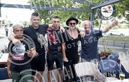 The official measurement of the boxer before the match for the defense of the WBC tutile Mediterranean was held in the restaurant Le Petit Bistro Blue CenterZvanicno merenje boksera pred mec za odbradu WBC tutile Maditerana odrzano je u restoranu L